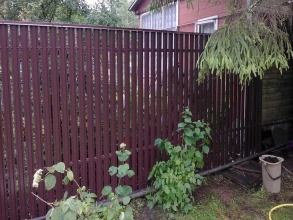 Забор из евроштакетника с бетонированием столбов 28 метров фото в Туапсе