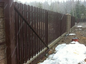 Забор из евроштакетника в шахматном порядке 122 метра фото в Туапсе