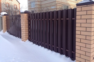 Забор из евроштакетника в шахматном порядке 30 метров фото в Туапсе