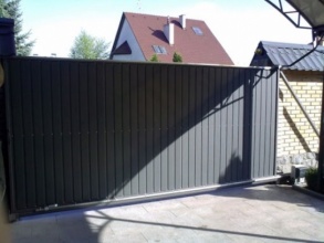 Профнастил ворота откатные - пример 9 фото недорого