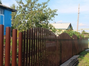 Забор из евроштакетника с утрамбовкой щебнем 48 метров фото в Туапсе