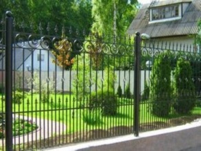 Кованые заборы на ленточном фундаменте 80 метров фото в Туапсе